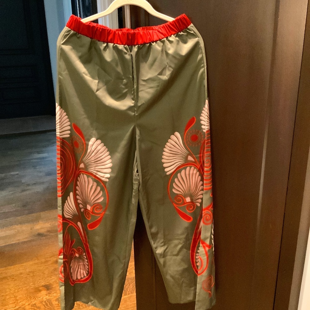 Polyester lounge pants with matching top